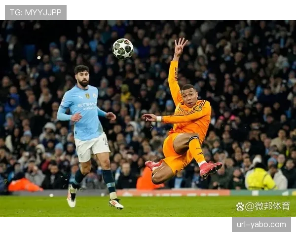 比赛实况：欧冠1-4决赛次回合，哈兰德第89分钟头球绝平，总比分3-3进入加时。