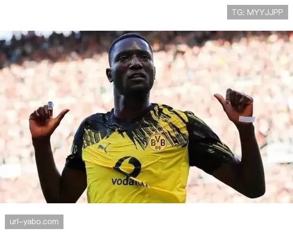 半场战报：斯图加特0-2落后多特蒙德，吉拉西屡失良机